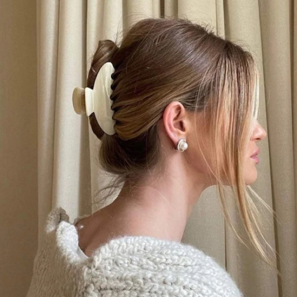 New Emi Jay Big Effing Clip Hair Claw in Buttercream